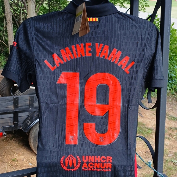 Barcelona Away Lamine Yamal 19 player version soccer jersey⚽️ - Picture 5 of 5